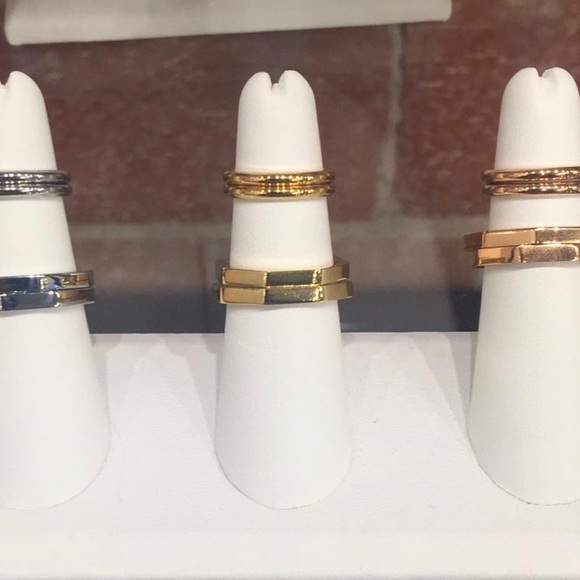 ELLIE VAIL GOLD BLAKE RING SET - Picture 6 of 6